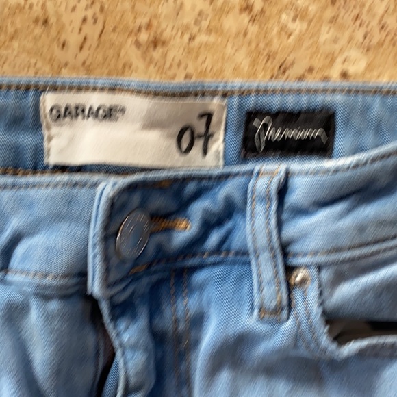 Garage size 7 - Picture 2 of 5